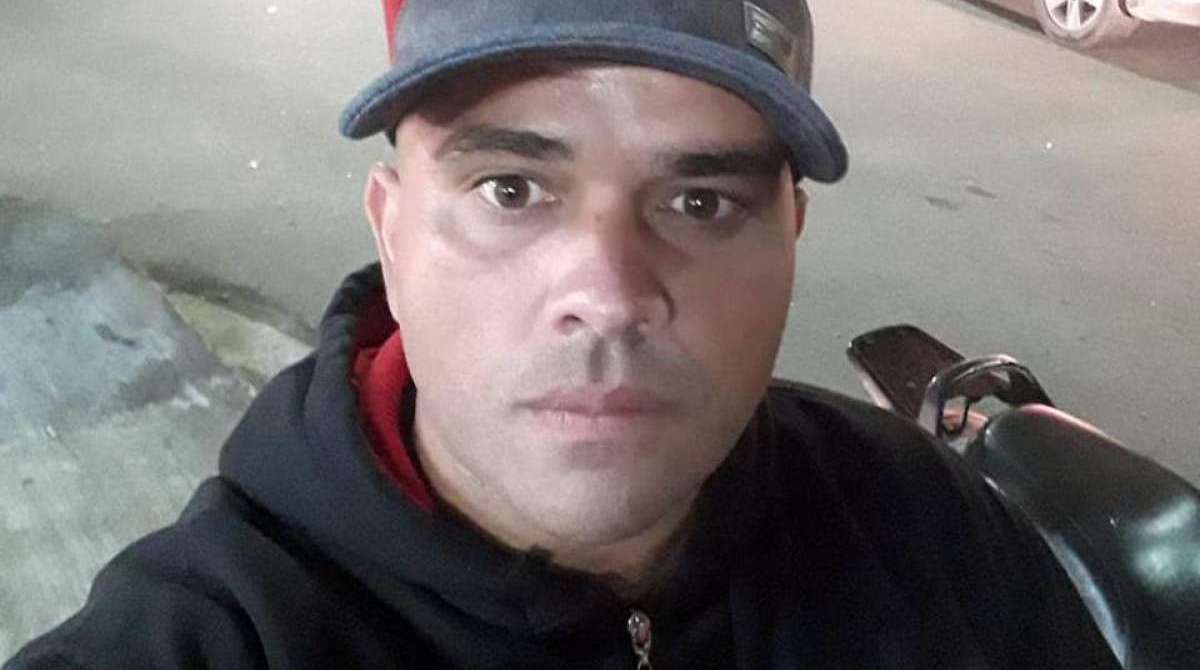 O policial foi baleado no tórax e no braço durante a tentativa de assalto