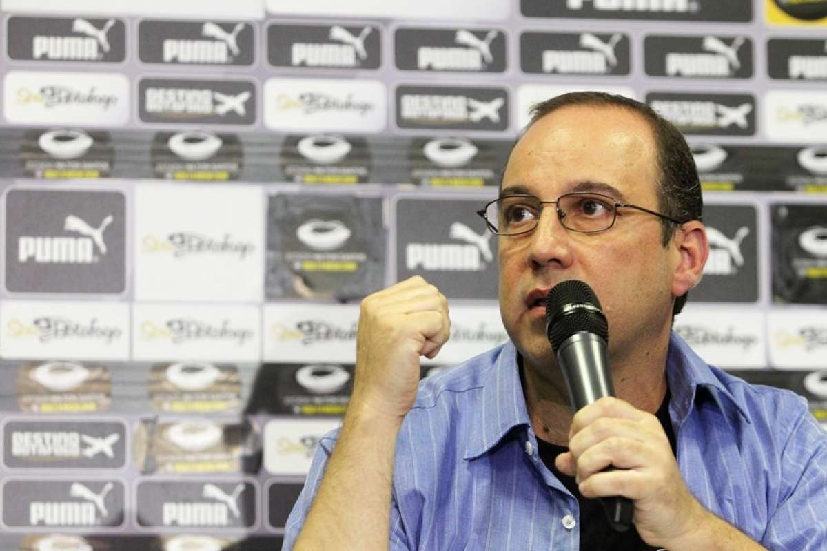 Vice-presidente de comunicação do Botafogo, Marcio Padilha 