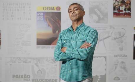 Clã Bolsonaro garante ter apenas um candidato ao Senado no Rio: Romário