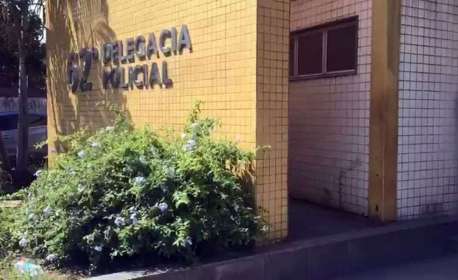 Mulher é presa por receptação de telefone celular em Duque de Caxias