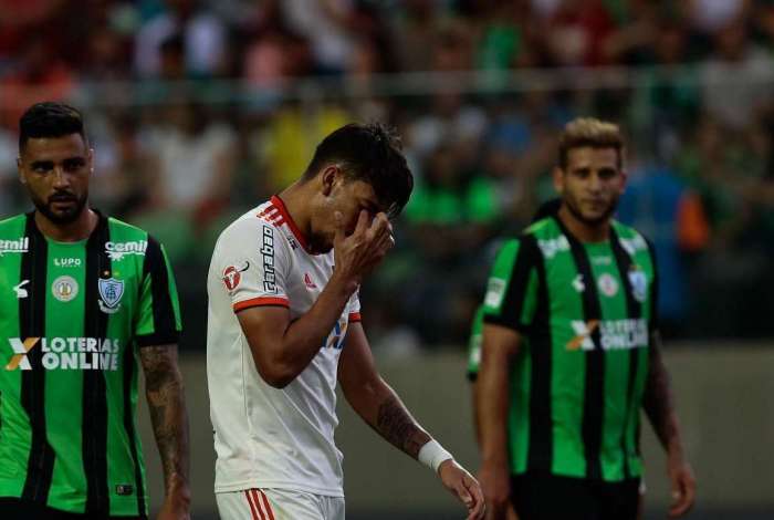 Flamengo empata fora de casa 