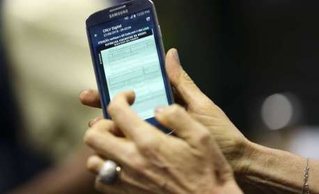 Motoristas que já pagaram taxa do CRLV ainda não têm data para receber o dinheiro de volta