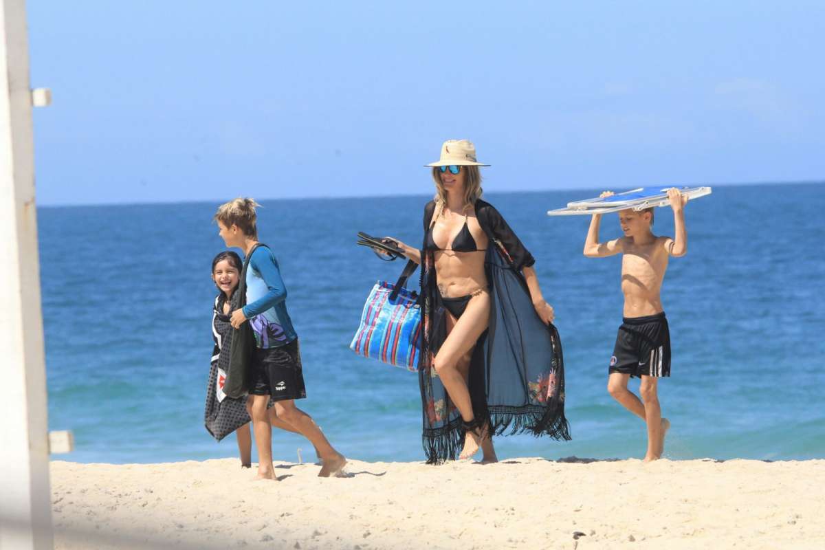 Fernanda Lima curte dia de praia com os filhos | Diversão | O Dia