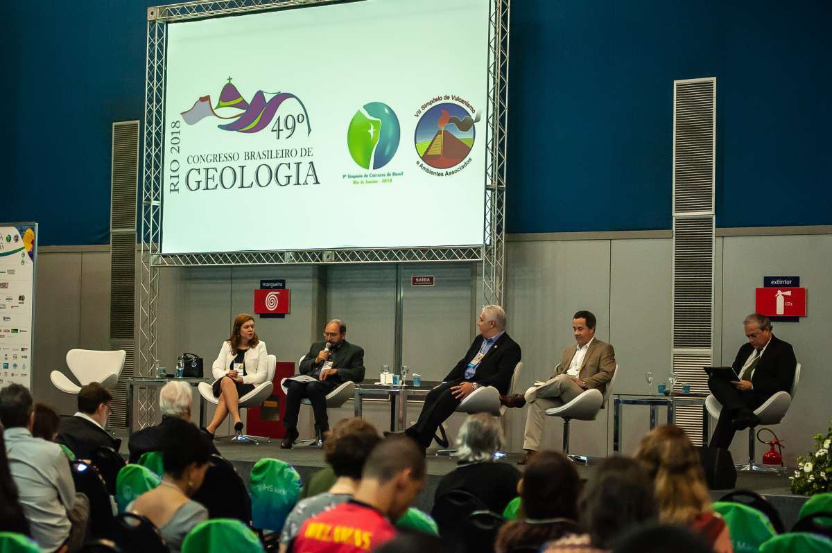 Participantes do Congresso Brasileiro de Geologia elabora Carta do Rio com propostas para o desenvolvimento do setor de Geociências. Documento será enregue para presidenciáveis - Divulgação