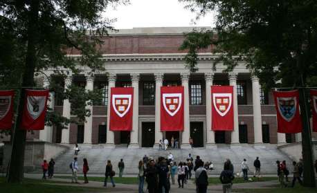 Aluna mineira de baixa renda ganha bolsa integral para estudar em a Harvard