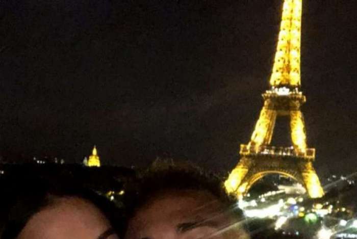 Neymar e Bruna Marquezine em Paris, na França - Reprodução Internet