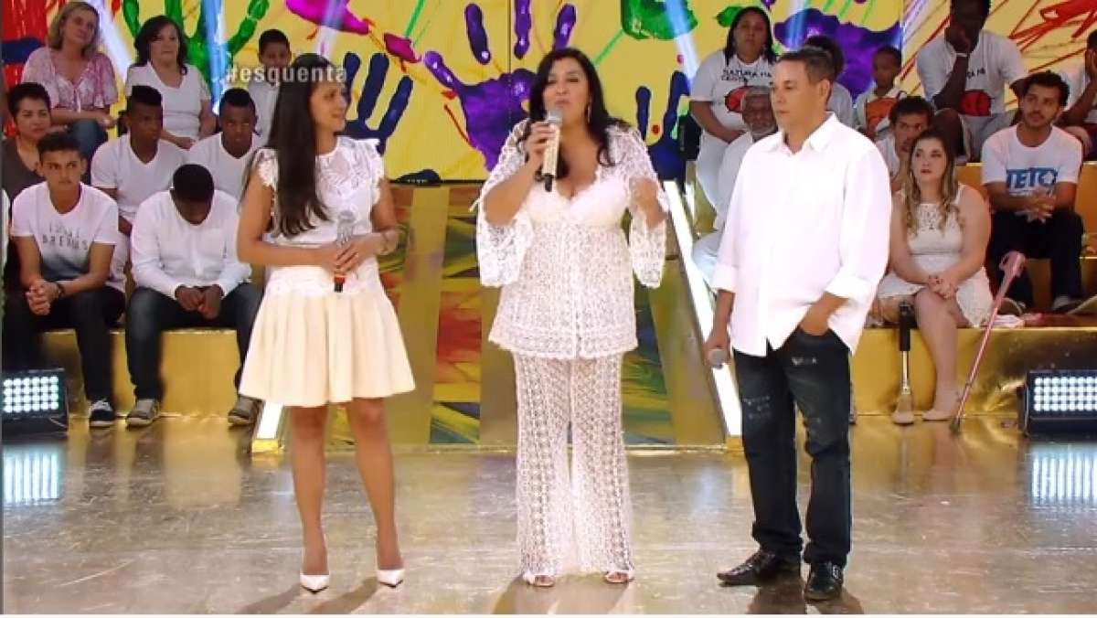 A participação dos pais do menino Guilherme no programa 'Esquenta' especial de ano novo, em 2015