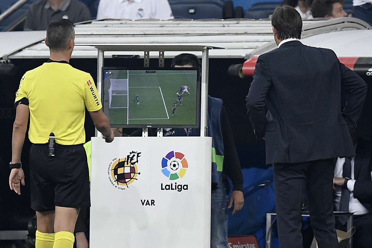 VAR foi utilizado em partida do Real  - AFP