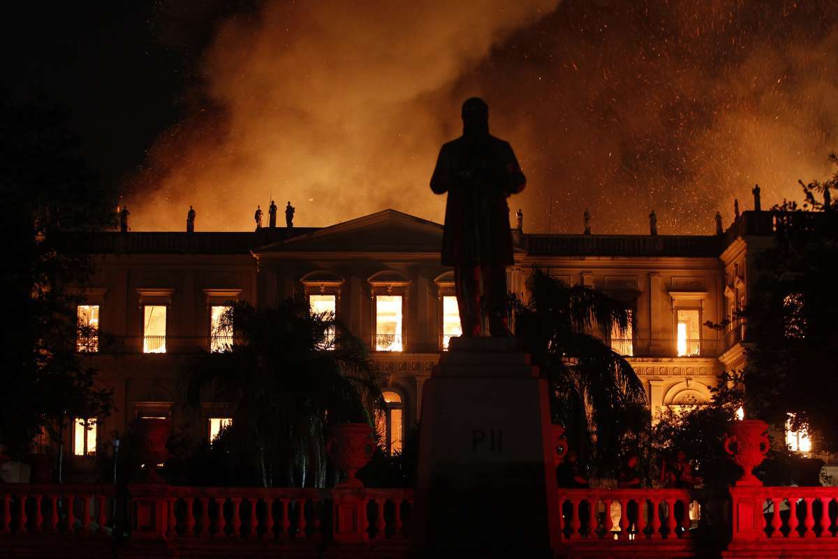 Resultado de imagem para incendio museu nacional