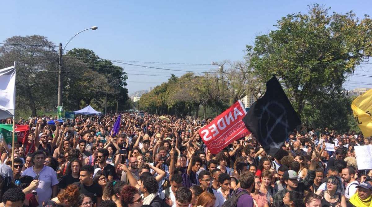 Ato contra a destruição do Museu Nacional - Agência O Dia