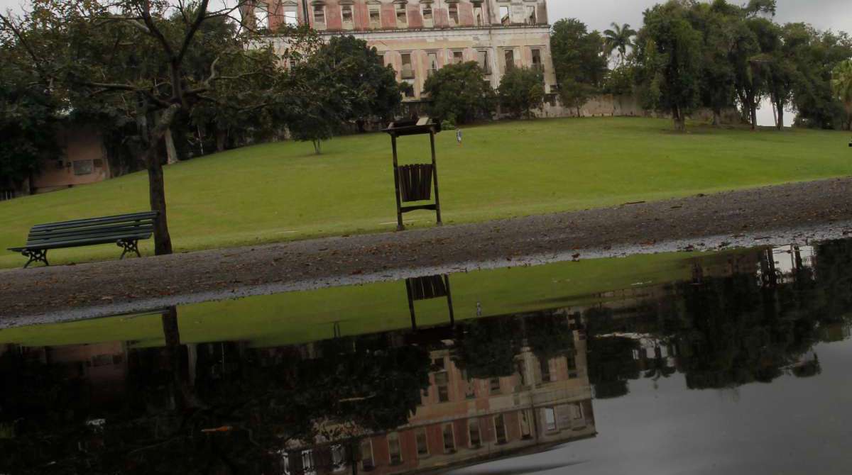 Suite do Incendio no Museu Nacional em São Cristóvão Zona Norte do Rio ,Peritos da Policia Federal no Local
Foto Severino Silva Agencia O Dia
