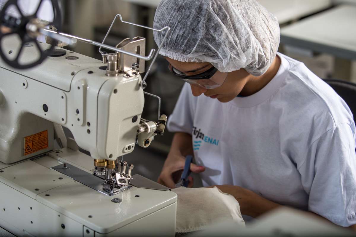 Sindicatos da indústria oferecem 664 vagas gratuitas em cursos da Firjan SENAI