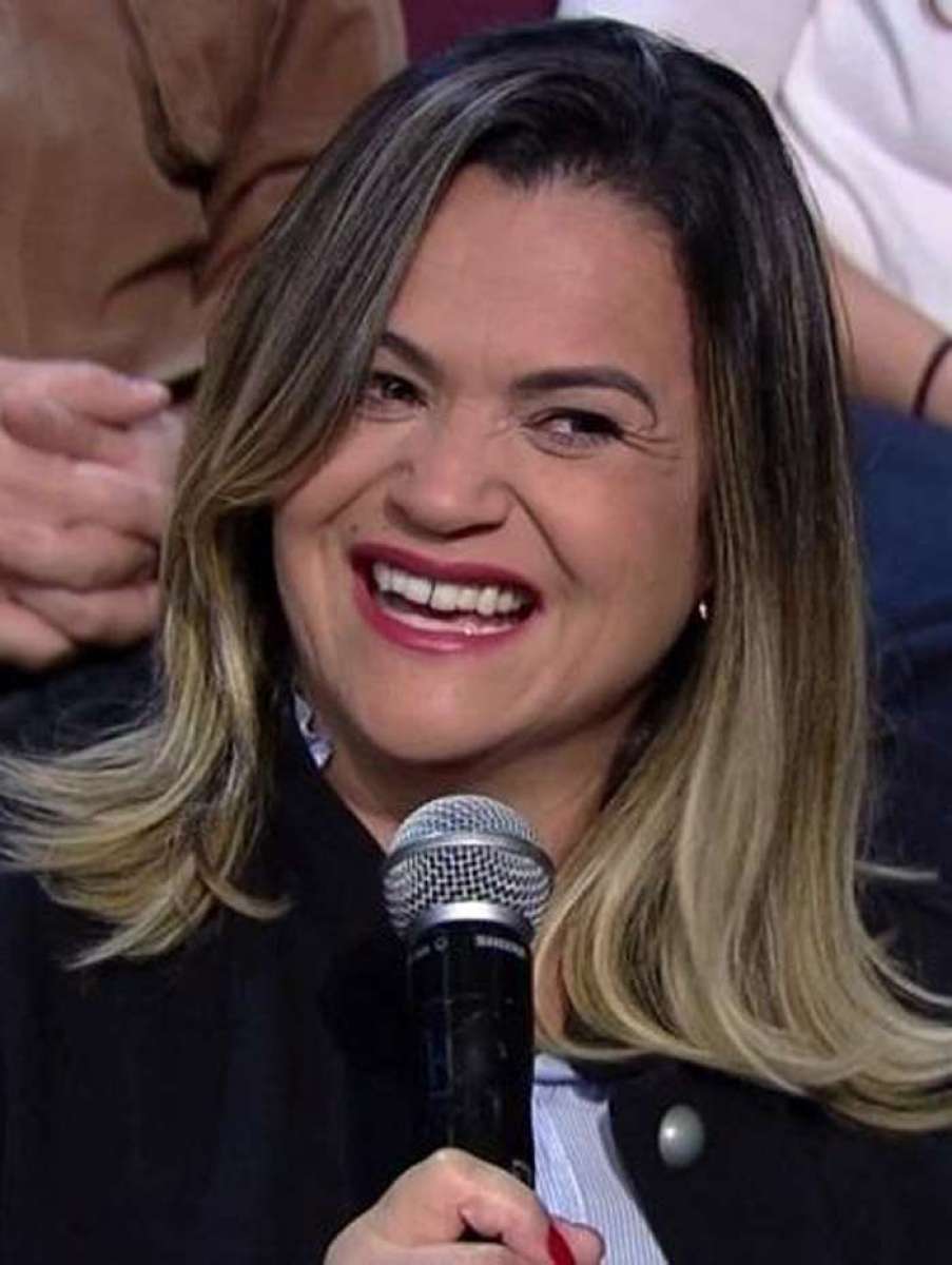 Gislaine, mãe de Maisa Silva, fala sobre o namoro da filha