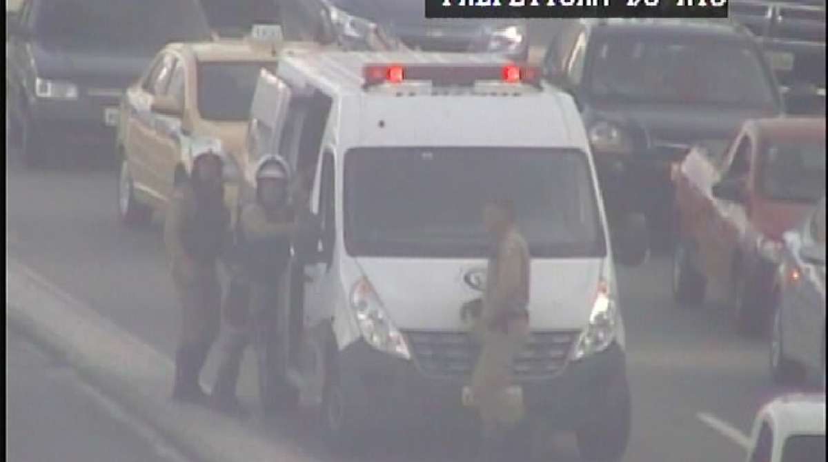 Homem é preso após roubar cordão em Ipanema