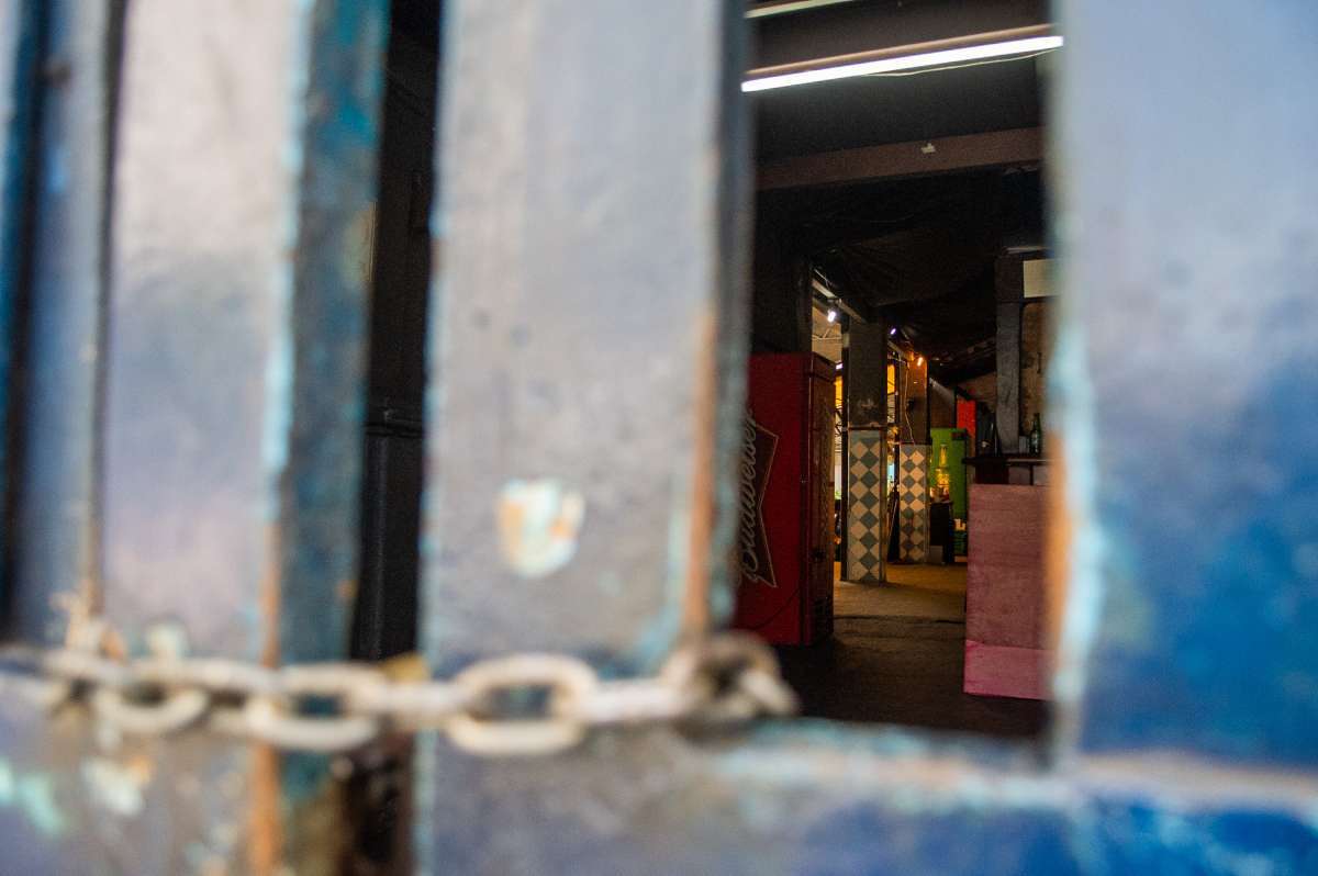 Comerciantes do Mercadinho São José são despejados, em Laranjeiras, na Zona Sul - Armando Paiva / Agência O Dia