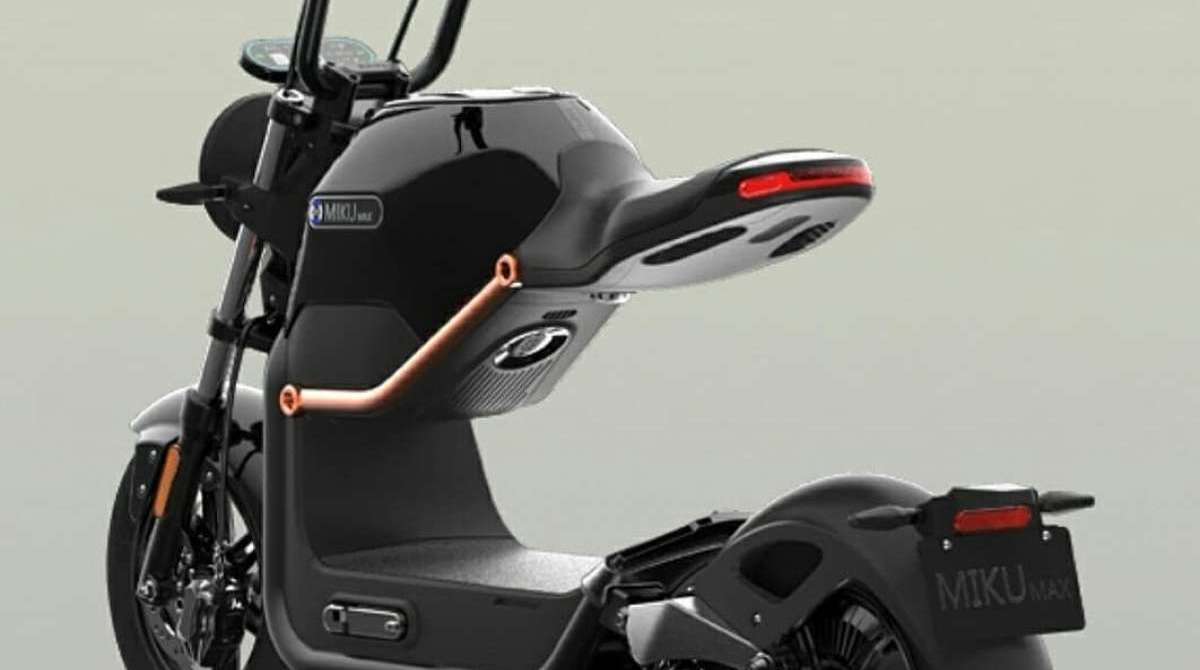 Scooter elétrica tem jeitão de moto grande, Automania