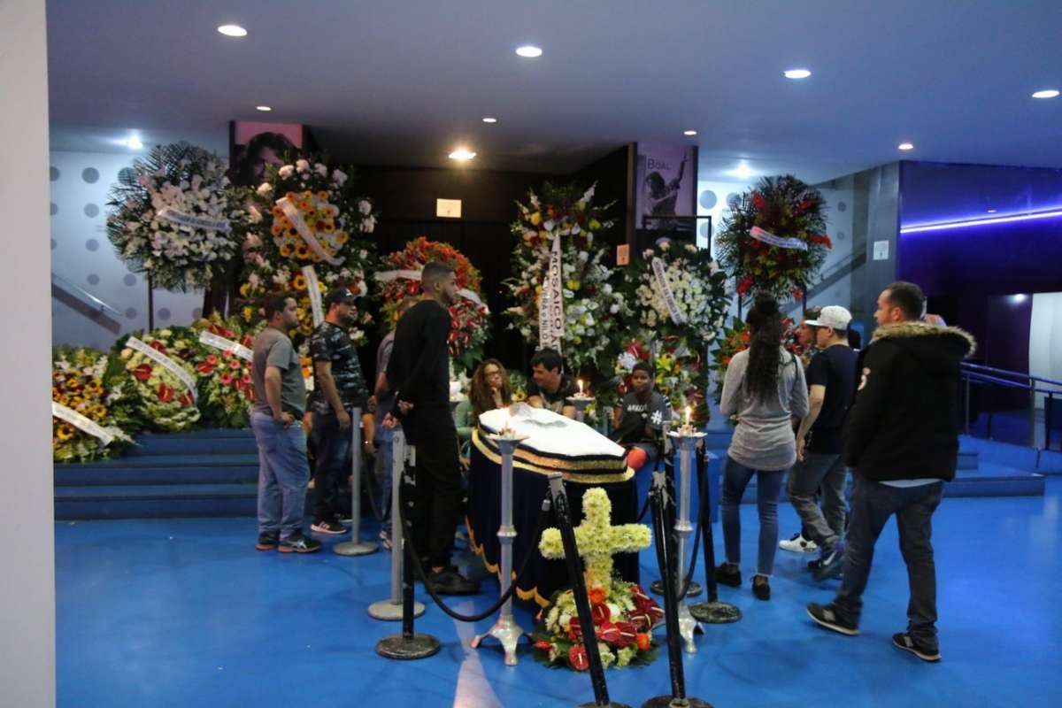 Corpo de Mr. Catra é velado no Teatro João Caetano, no Centro do Rio