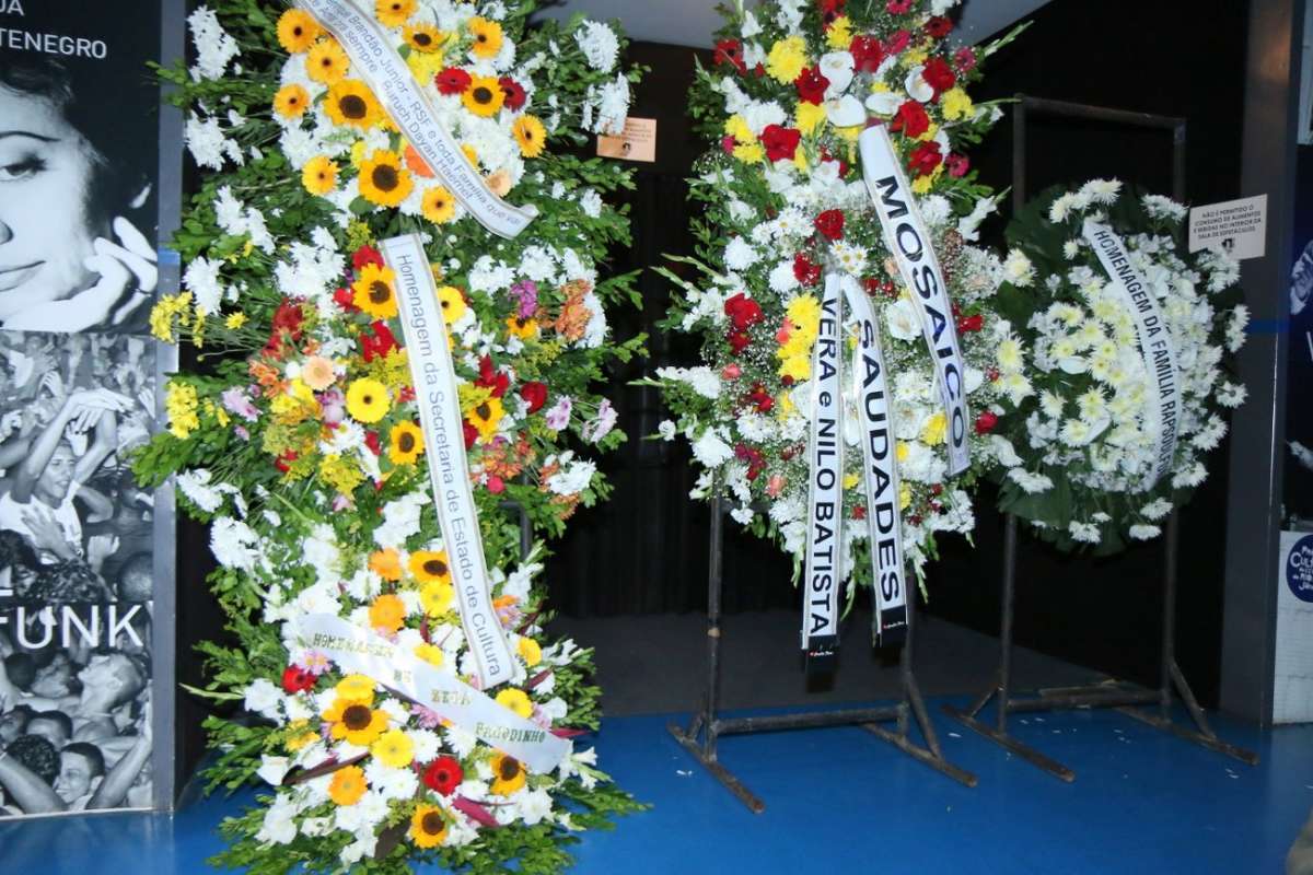 Corpo de Mr. Catra é velado no Teatro João Caetano, no Centro do Rio
