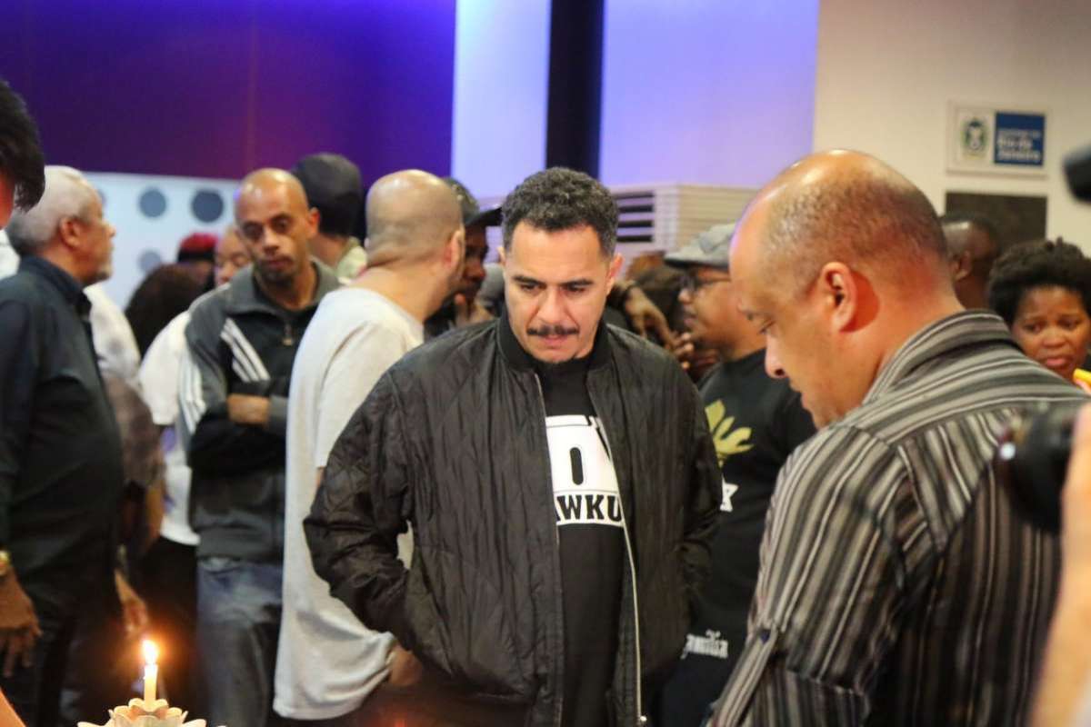 Corpo de Mr. Catra &eacute; velado no Teatro Jo&atilde;o Caetano, no Centro do Rio