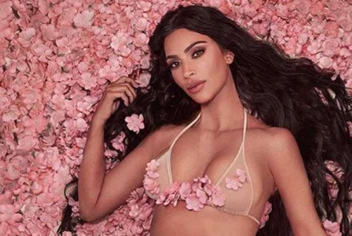 Kim Kardashian exibe corpão escultural em ensaio - Reprodução Internet