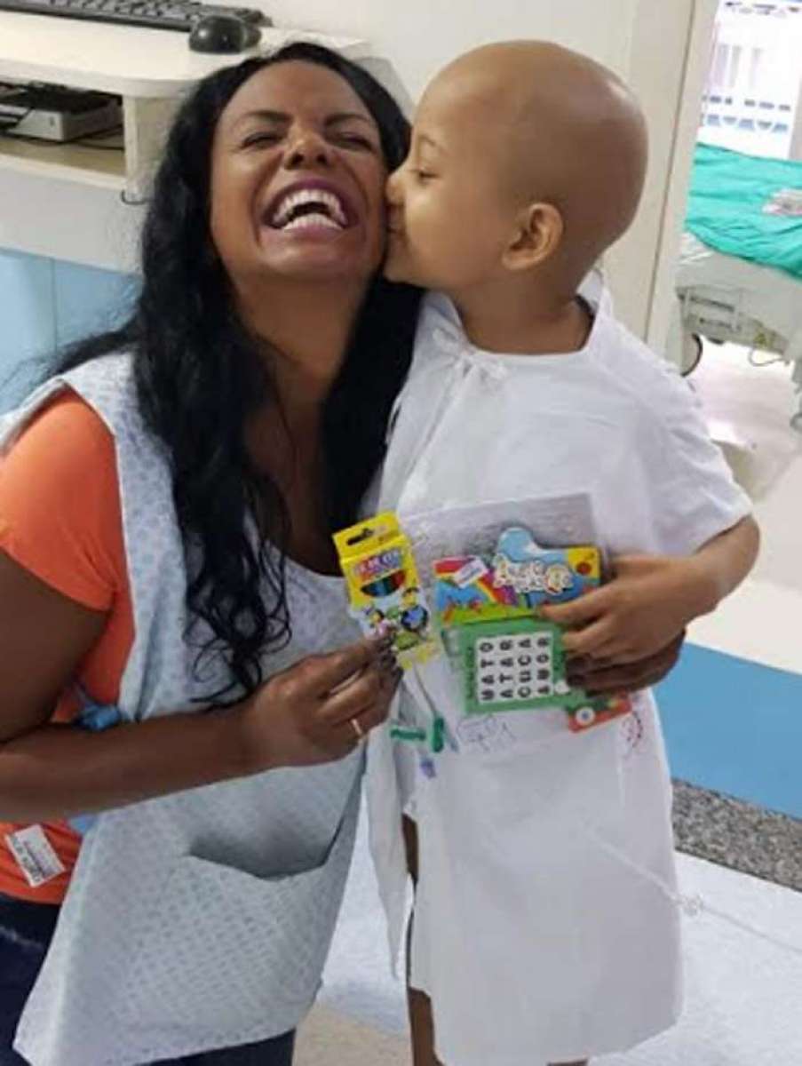 Selminha é voluntária no Hospital Estadual da Criança - Divulgação