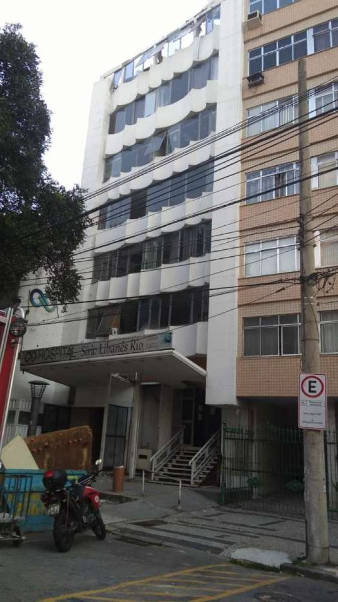 Laje de hospital despenca e deixa feridos no Maracanã