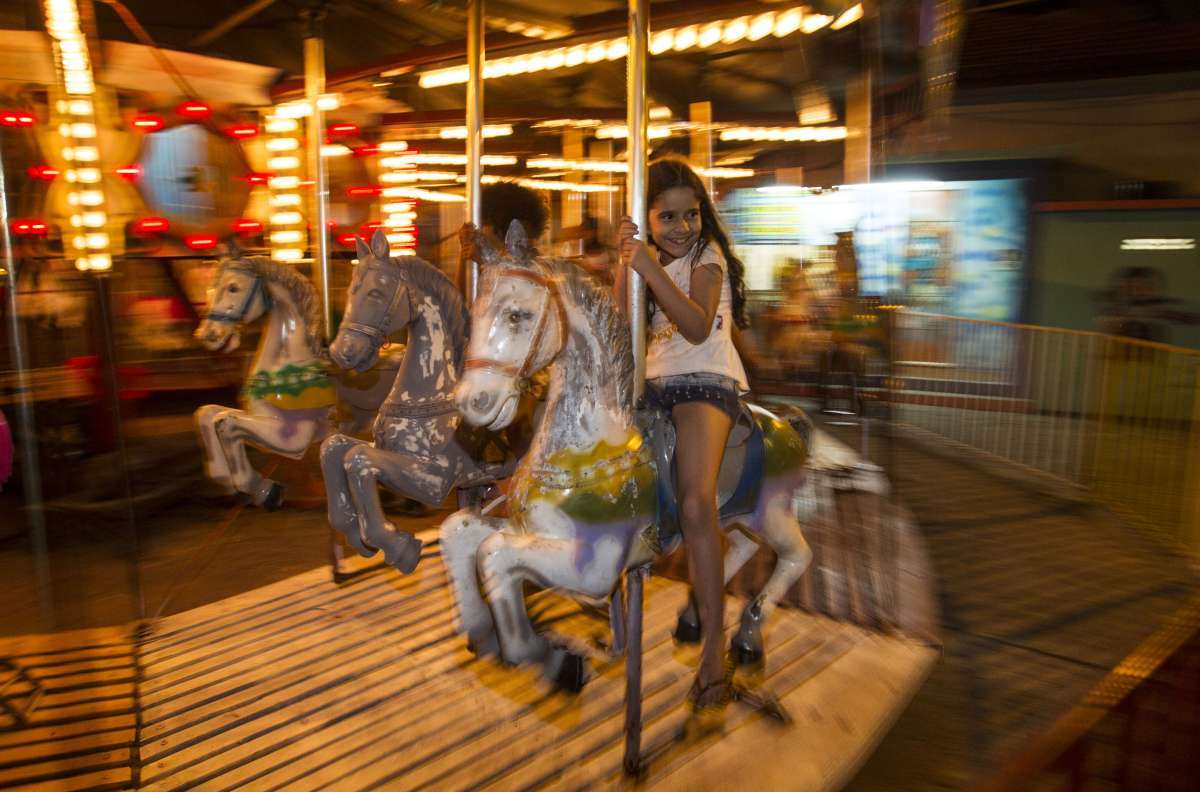 ESPECIAL PARK SHANGHAI, o parque fixo mais antigo do Rio de janeiro que fica aos pés da igreja Nossa Senhora da Penha. Rj, 14 de setembro.