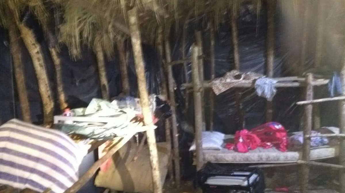 Acampamento clandestino é encontrado na mata durante operação das Forças Armadas em Angra dos Reis