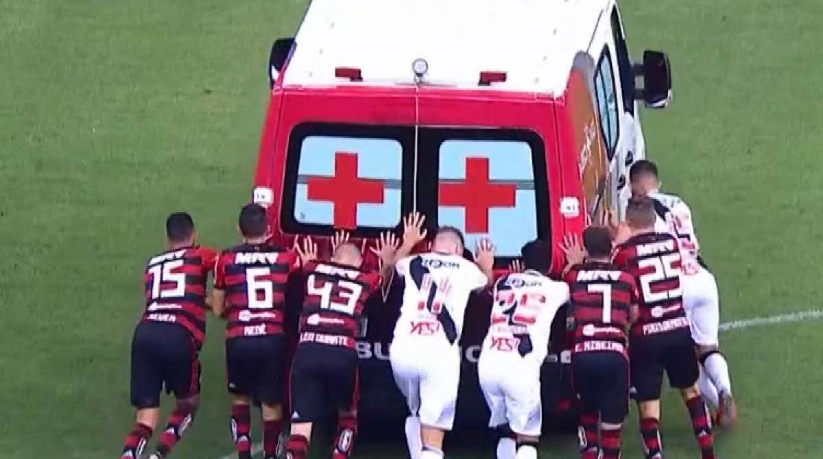 Jogadores empurraram ambulânica em Brasília