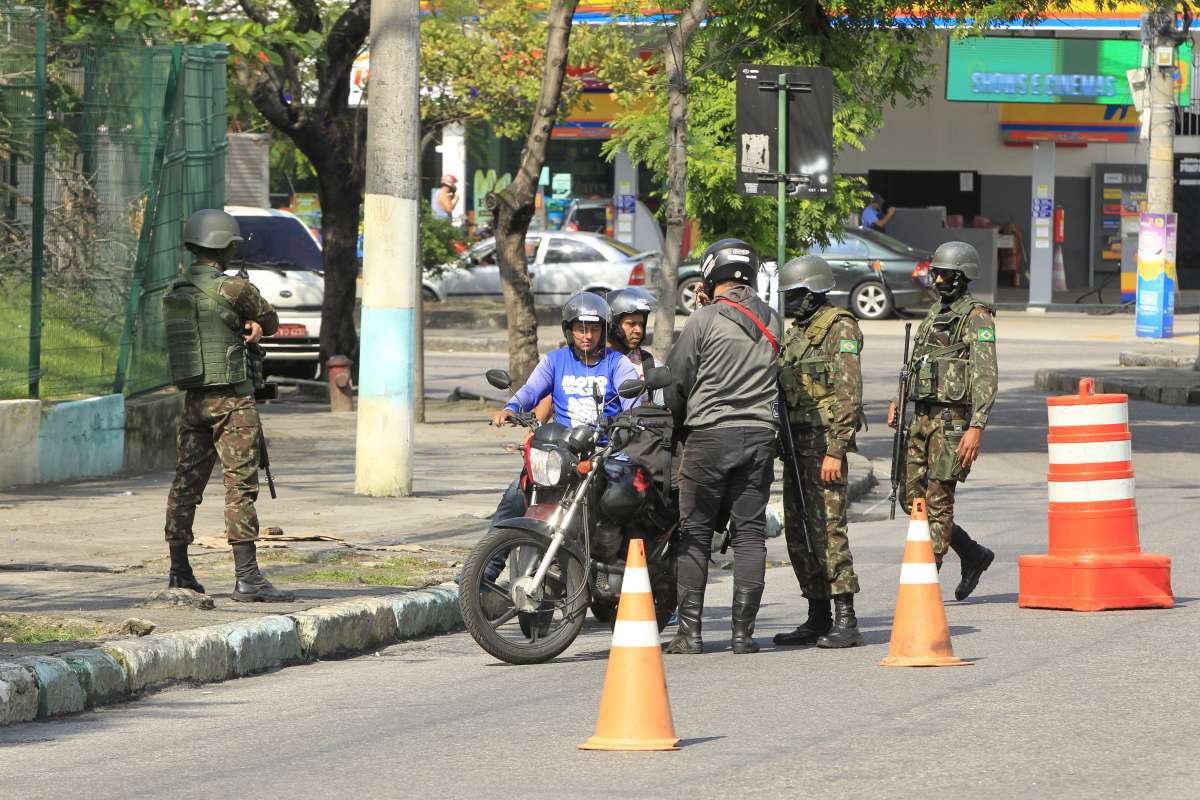 Operação das forças de segurança em comunidades da Zona Norte neste sábado