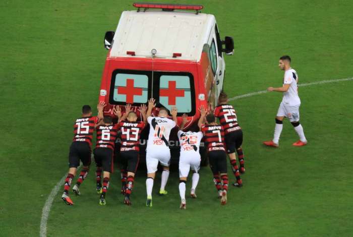 Resultado de imagem para ambulancia flamengo vasco