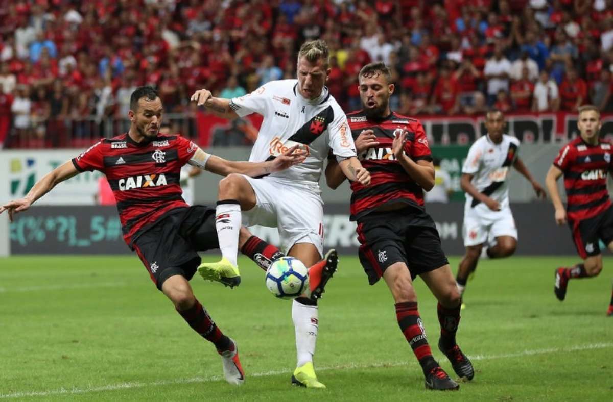 Léo aponta que Brasileirão será a 'Copa do Mundo' do Vasco
