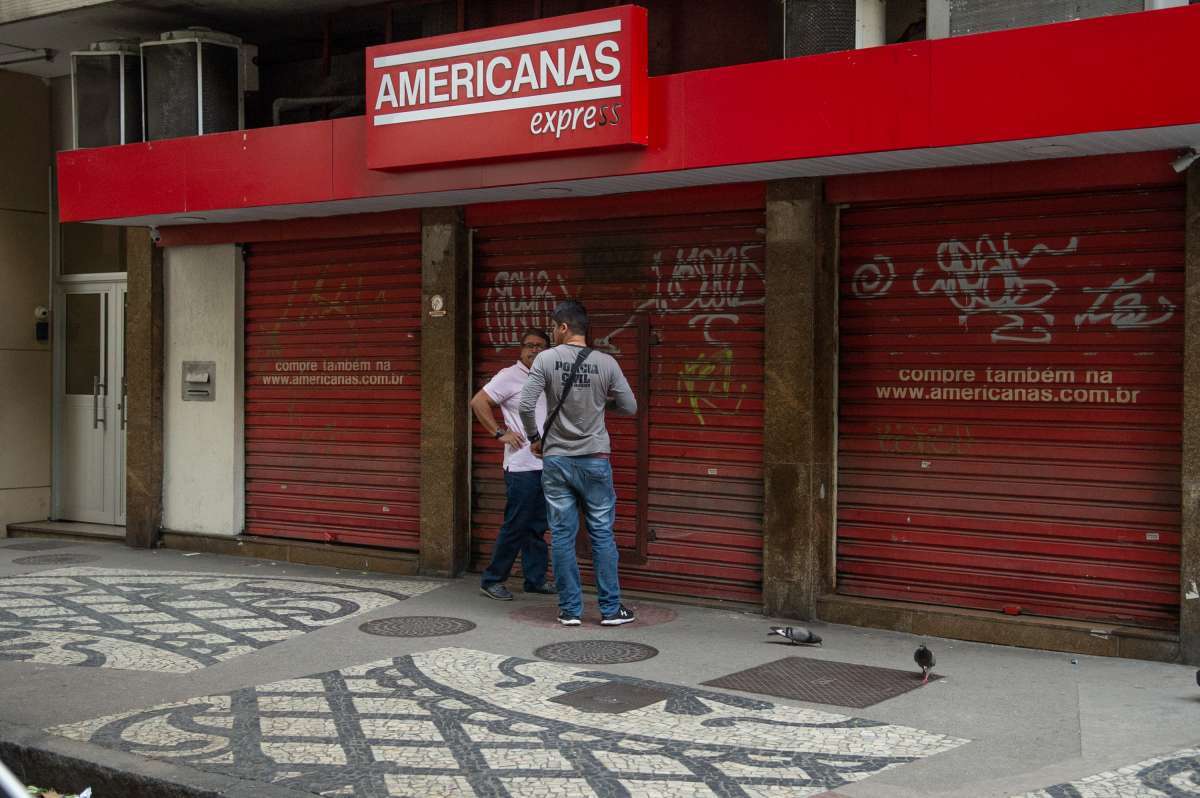 Rio,19/09/2018 - Assalto a Lojas Americanas - Assalto a lojas Americanas na Rua Marqu&ecirc;s de Abrantes no bairro do Flamengo, zona sul do Rio de Janeiro.Foto: Armando Paiva/ Ag&ecirc;ncia O Dia  Cidade, Rio de Janeiro, Assalto, Lojas Americanas, Policia