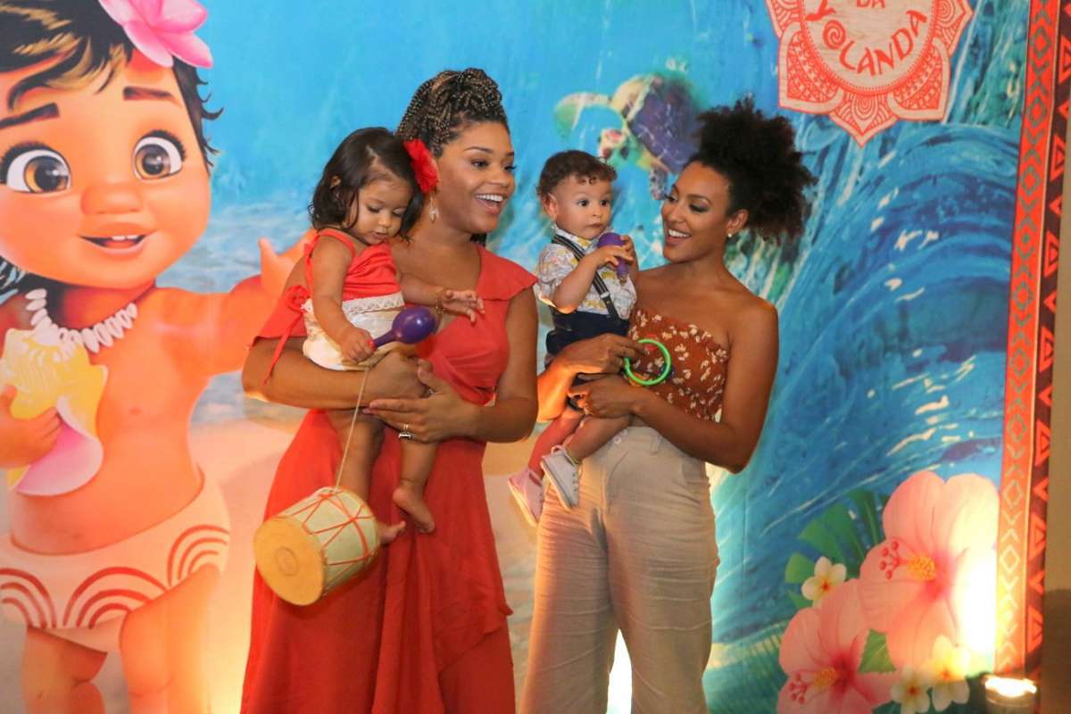 Juliana Alves Comemora Primeiro Aniversário Da Filha, Yolanda ...