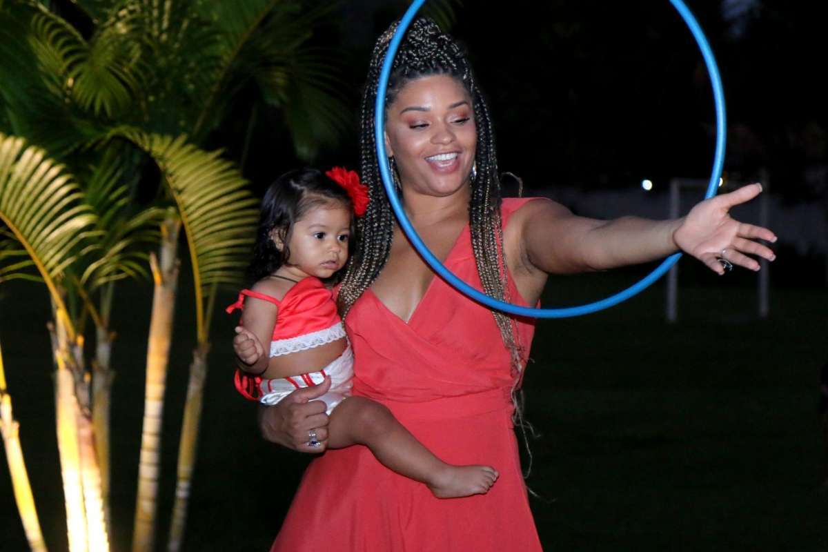 Juliana Alves comemora primeiro aniversário da filha, Yolanda