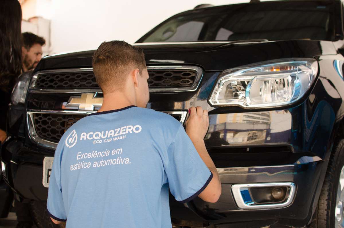 Franqueado já conta com dois funcionários em seu negócio de lavagem a seco