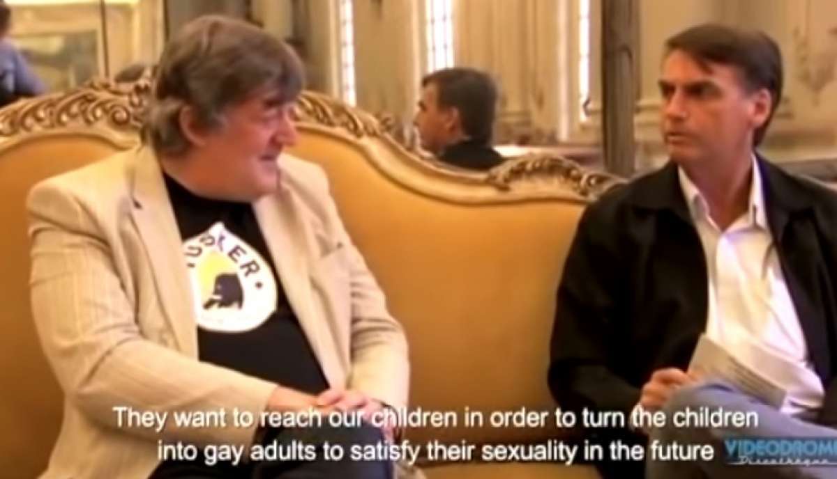 Stephen Fry entrevistou o deputado federal Jair Bolsonaro em 2013 para seu programa na TV britânica BBC - Reprodução/ Youtube