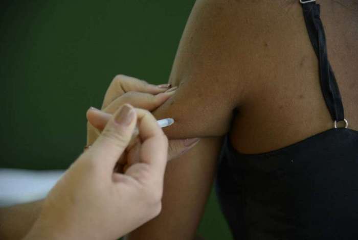 Secretaria anuncia campanha de vacinação contra a febre amarela