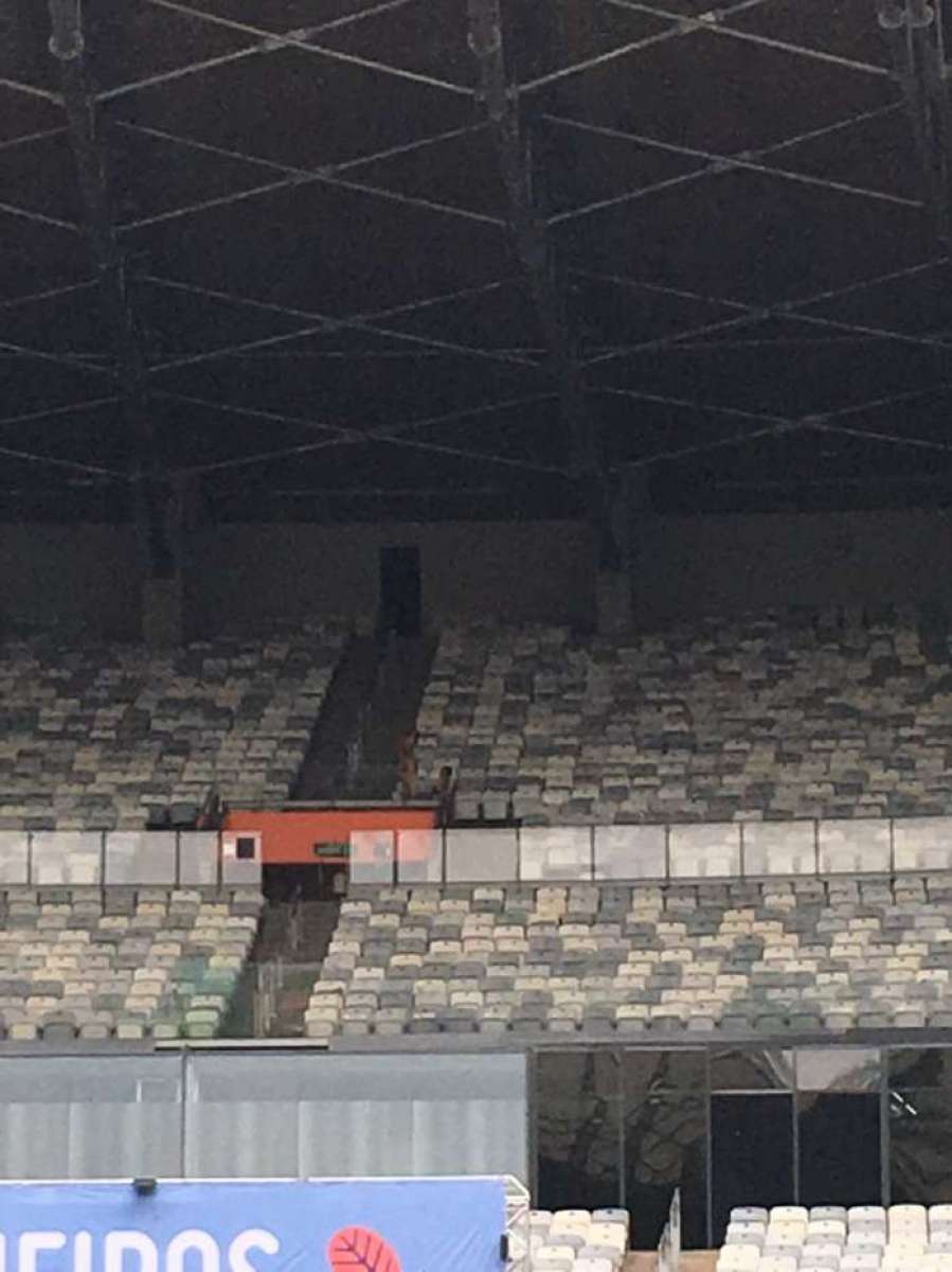 Casal é flagrado fazendo sexo no Mineirão