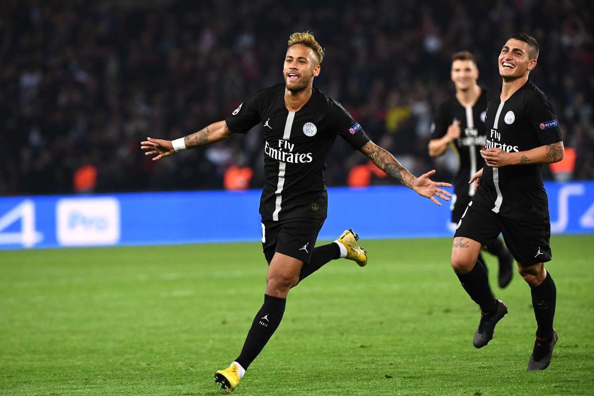 Neymar volta a jogar após 5 meses e brilha em vitória do PSG com