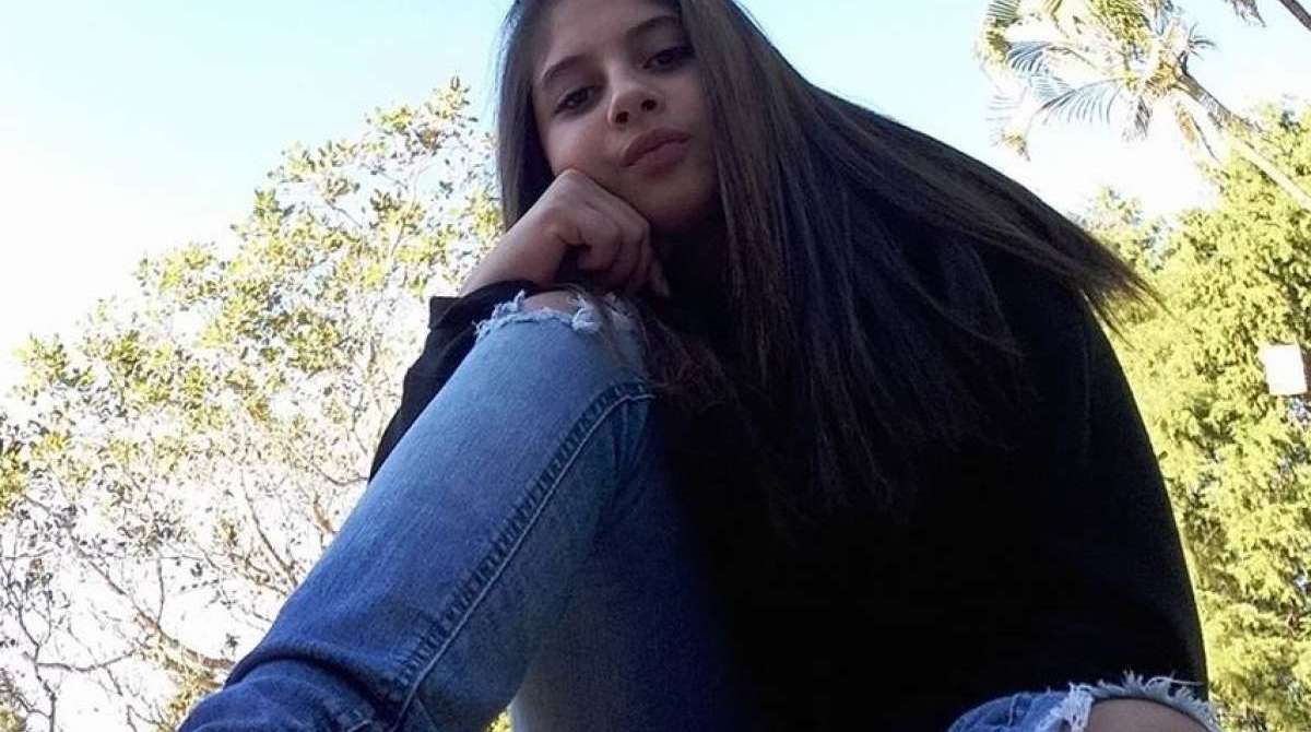 Adolescente foi morta pelo pai a facadas