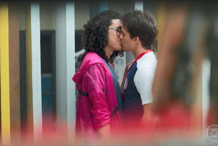 Beijo foi protagonizado pelos estudantes Michael e Santiago