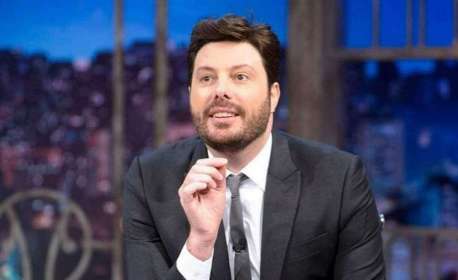 Danilo Gentili confessa que já brochou: 'Dormi em cima dela'