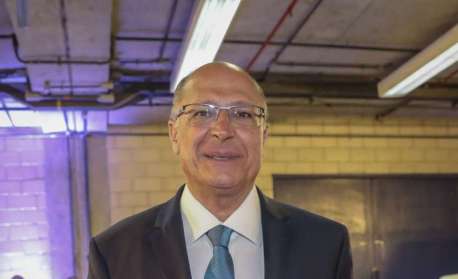 De saída, Alckmin tenta criar defecções no PSDB