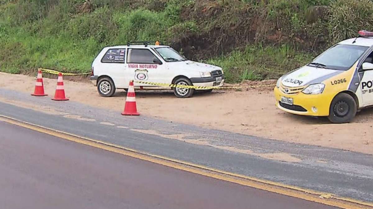 Bandidos explodem caixas eletrônicos dos bancos Itaú, Bradesco e Sicoob, em Piên, na Região Metropolitana de Curitiba
