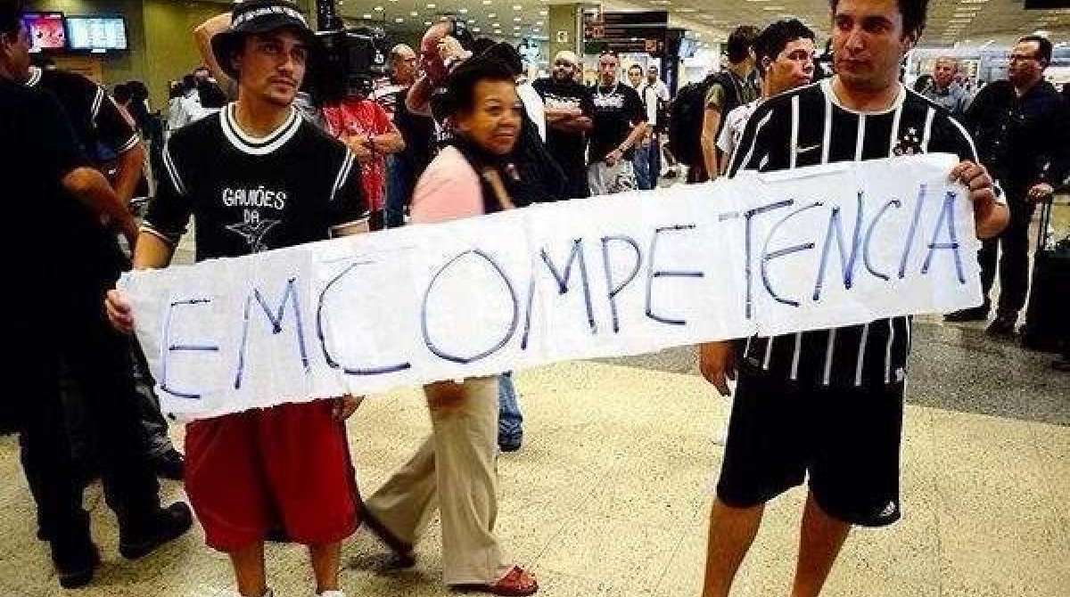 Torcedores do Flamengo fazem memes para comemorar vitória