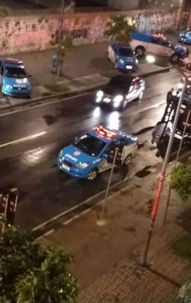 PM e cabo da Marinha s&atilde;o executados no Rio  - WhatsApp O Dia 