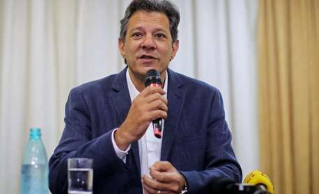 Nomes para comandar BB e Caixa estão sendo escolhidos por Lula, afirma Haddad