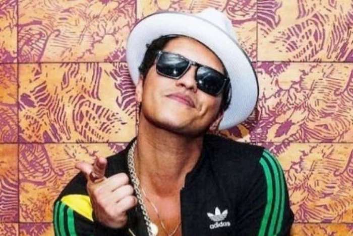 Lacoste anuncia coleção em parceria com Bruno Mars • B9