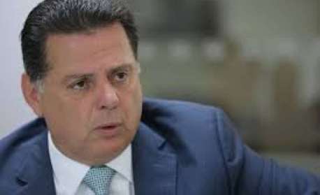 Presidente do PSDB é alvo de buscas da PF por desvios na Saúde em Goiás